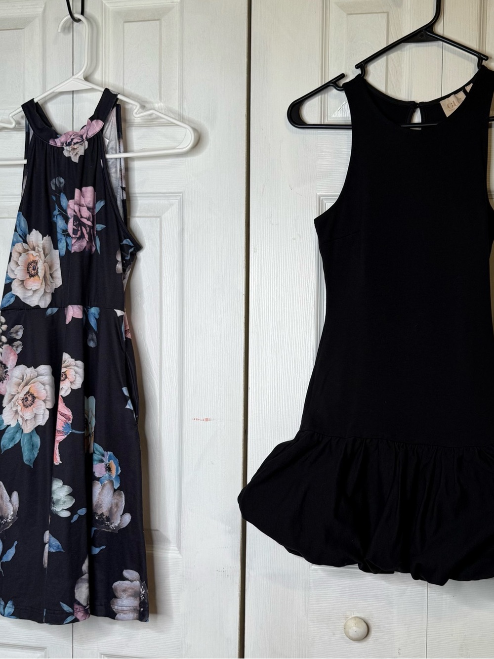 (2) Girls Mixed Brands Sleeveless Black/Floral Dresses, Size XS/12y